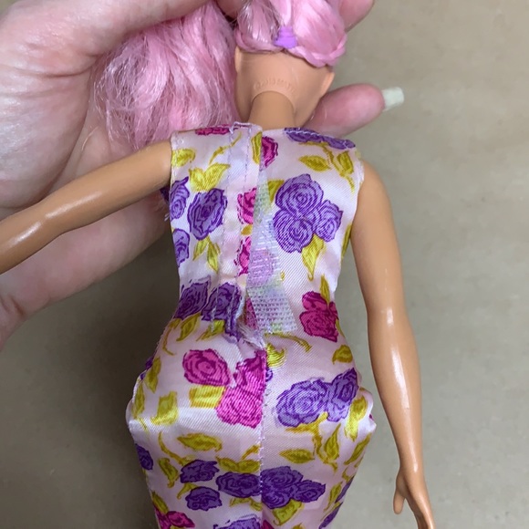 Three barbie Mattel dolls - Picture 9 of 17